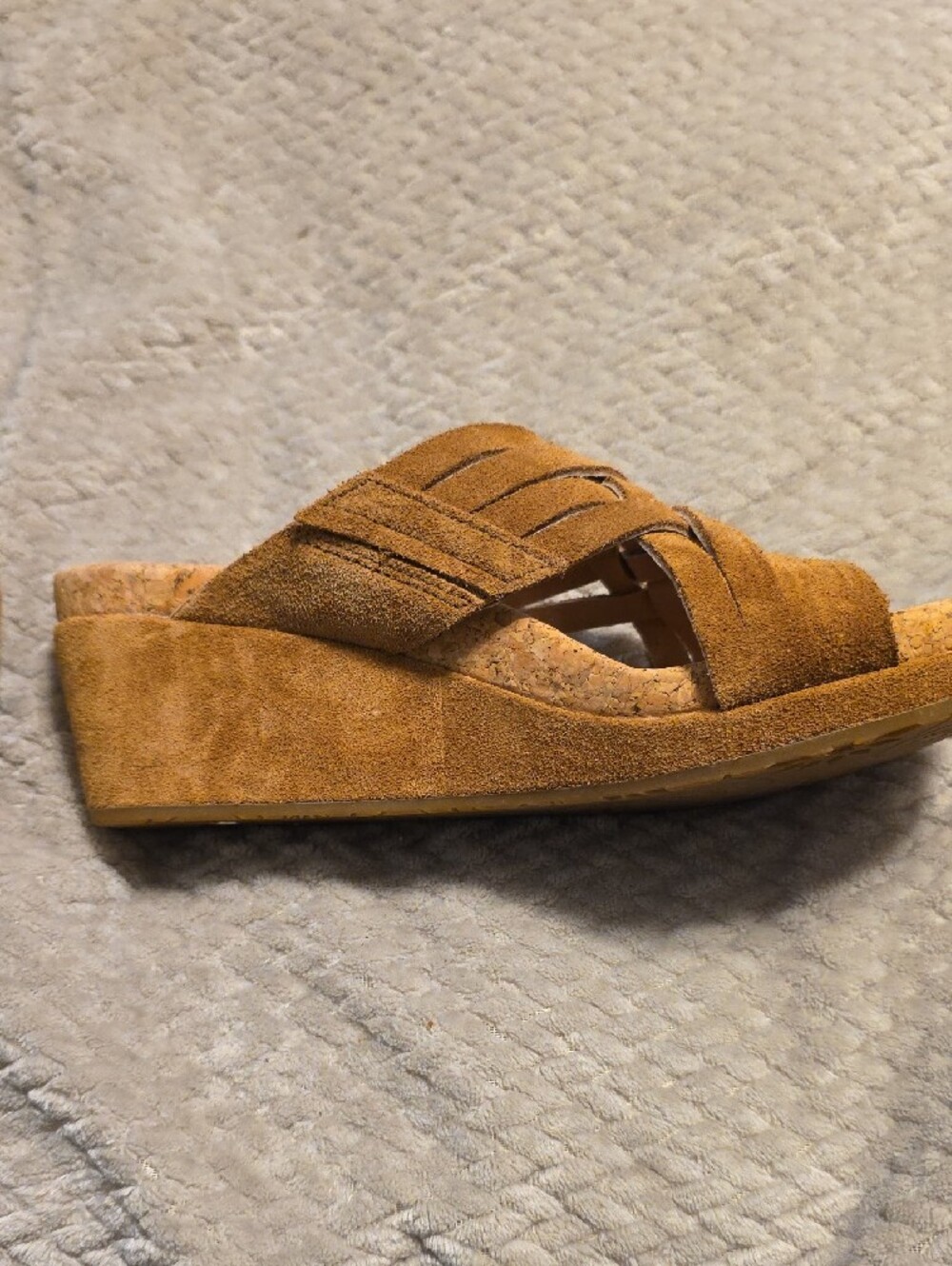 UGG Women's Chestnut Suede Wedge Slide Sandals - Picture 4 of 5